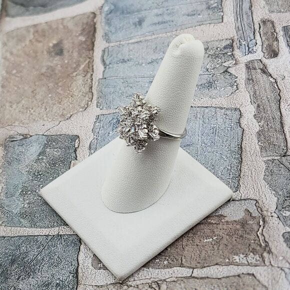 Silver Plated Cubic Zirconia Snowflake Spinner Ring Size 7 MSRP $150 - Picture 4 of 8